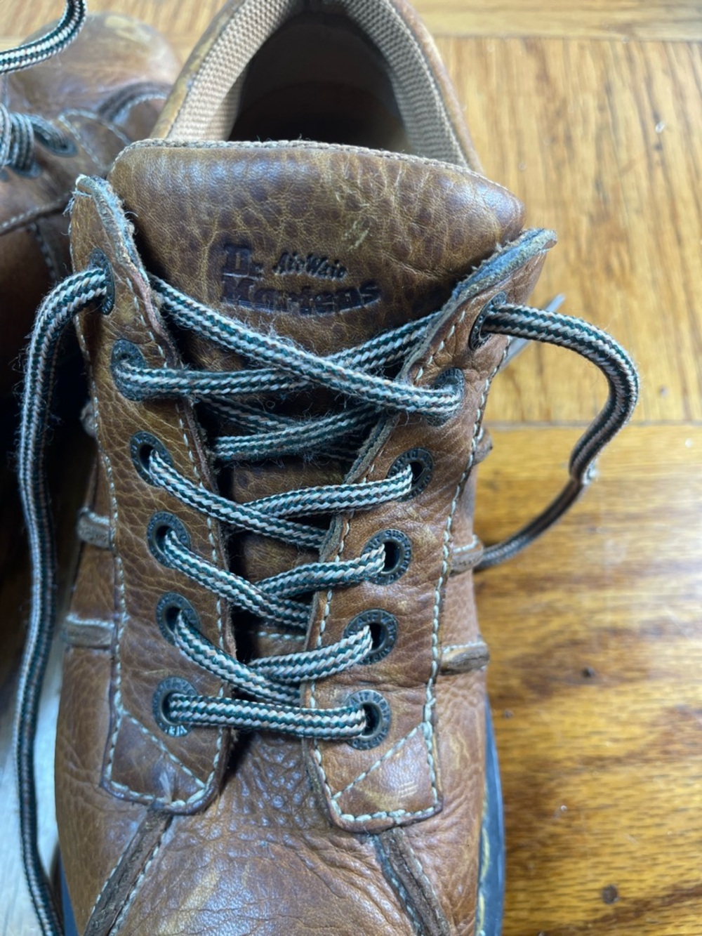 Dr. Martens Airwair Brown Leather Lace-up Oxfords 11306 men 11 chinky - Picture 5 of 10